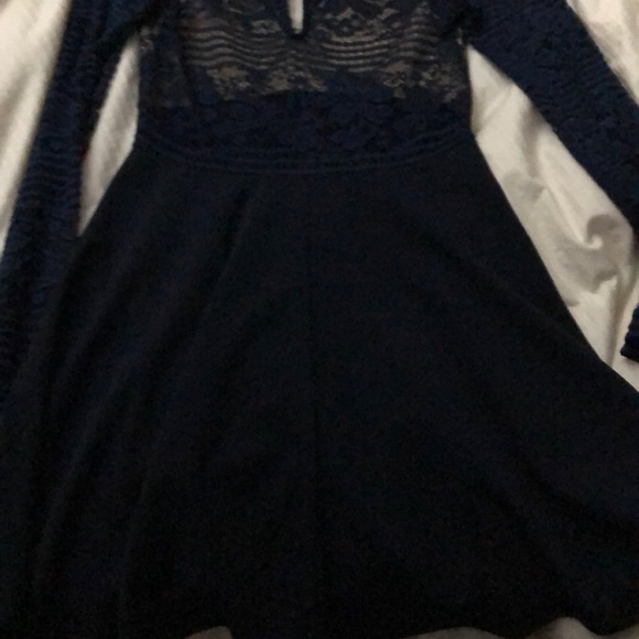 A navy blue size medium dress - Picture 4 of 5